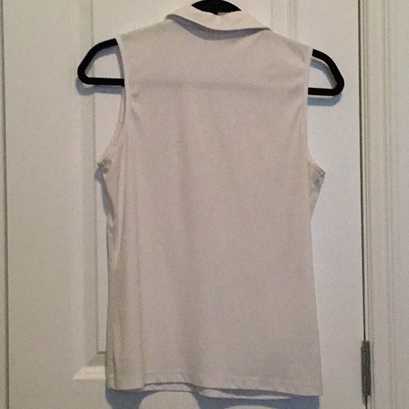 White golf shirt. Medium - Picture 2 of 2